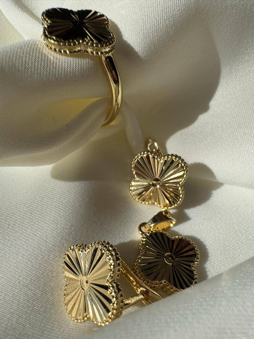 Комплект Vancleef золотистый